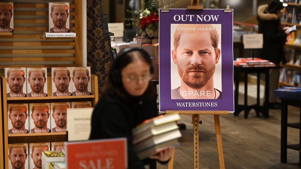 哈里王子新書《備胎》於10日推出後大受歡迎,首日銷量高達40萬本,僅次於《哈利波特》。