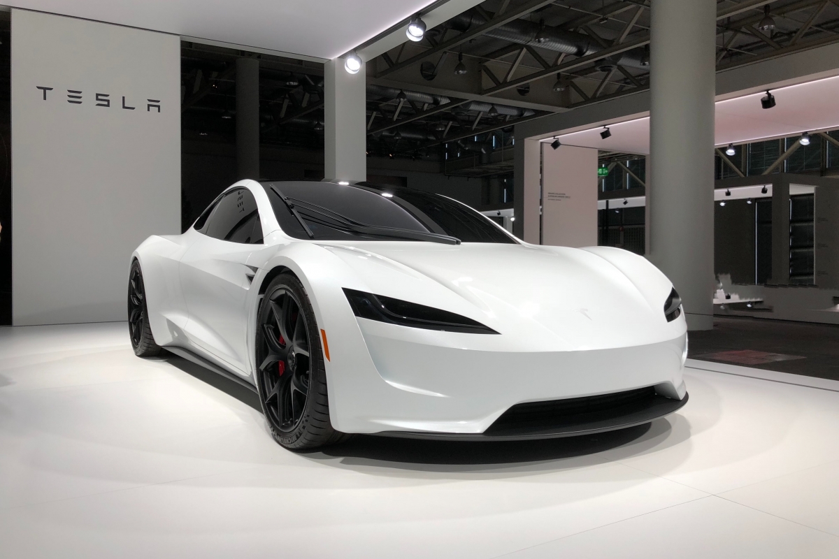 Tesla收入和純利創新高。