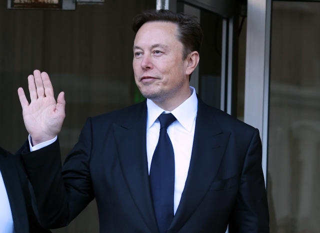 馬斯克因Tesla股價大跌而失首富寶座。