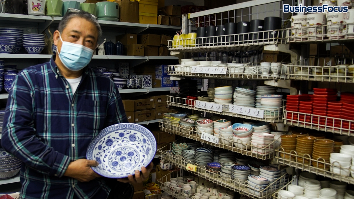 缸瓦佬創辦人王先生。