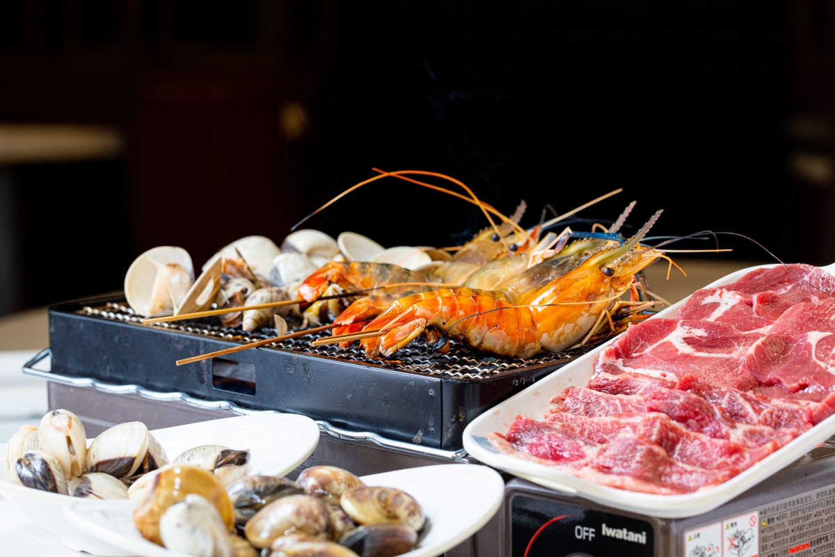 擁有兩間分店的林洪記水產火鍋店的林老闆認為，累積知名度後，最重要仍是產品質素和價錢，以及是否有折扣優惠提供。