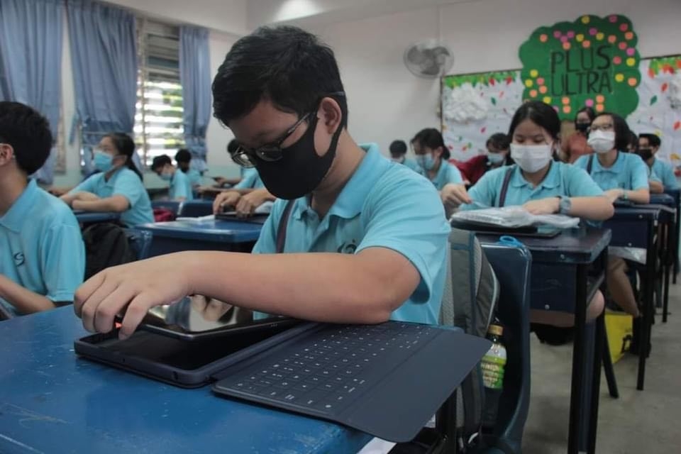 新加坡政府宣布讓學生和教師使用AI工具教學,政府公務員也將利用ChatGPT草擬文件。