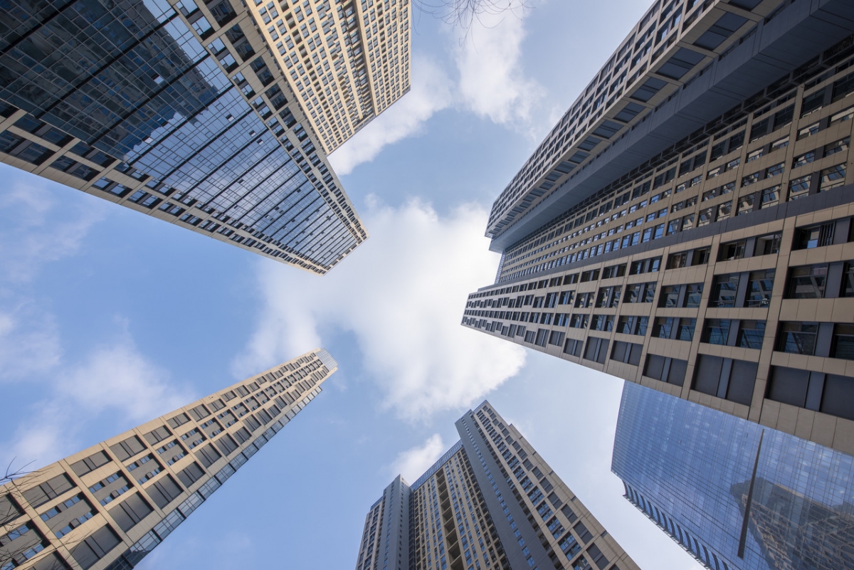 香港走出疫情後復原需時,預期上半年市場仍會比較膠著,樓價或會橫行。