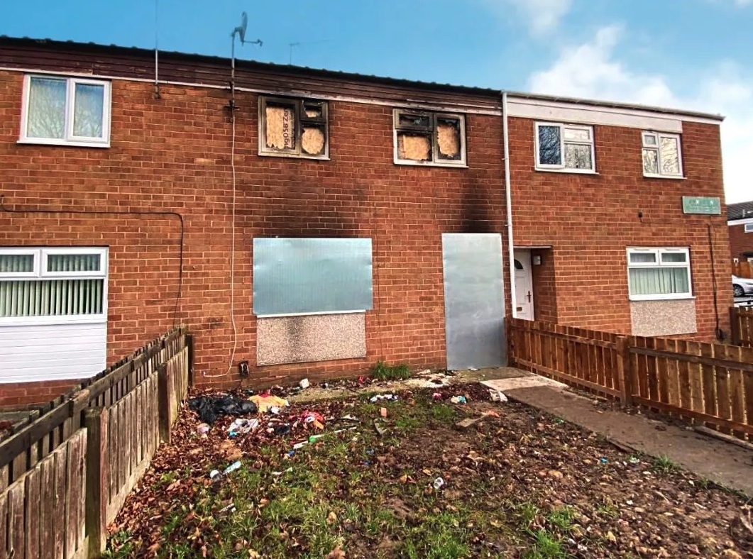 近期「拍賣盤」（Auction property）越來越盛行。業主需要盡快「甩手」出售物業，以緩解供樓壓力。