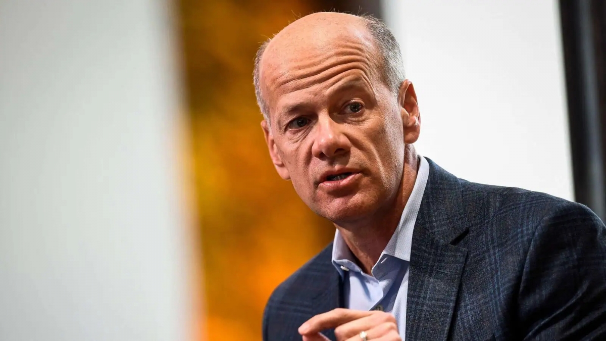 矽谷銀行首席執行官Greg Becker趕在倒閉前的不足兩週内（2月27日）抛售了手頭上的360萬美元股票。