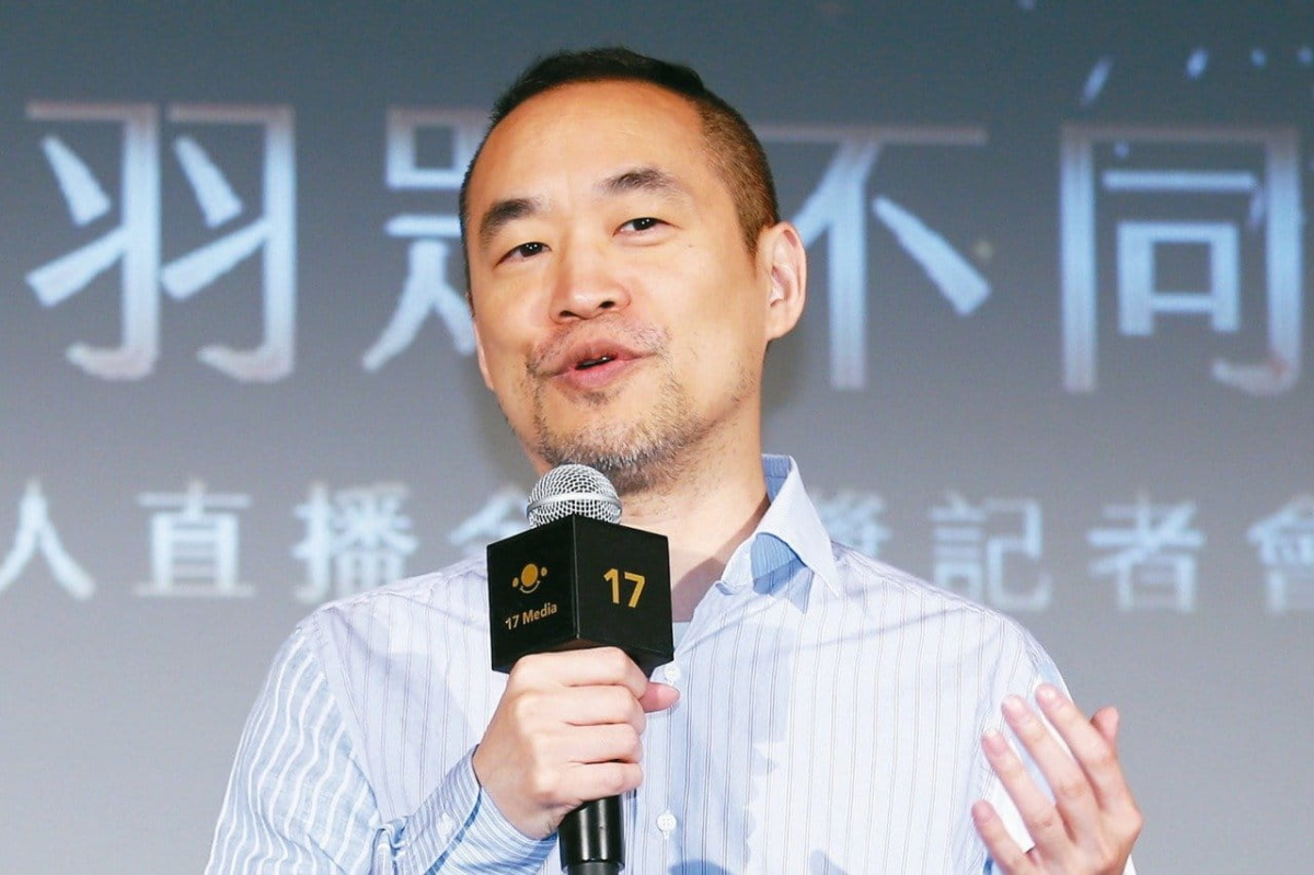 台灣藝人「麻吉大哥」黃立成,就乘跌勢不斷加倉。