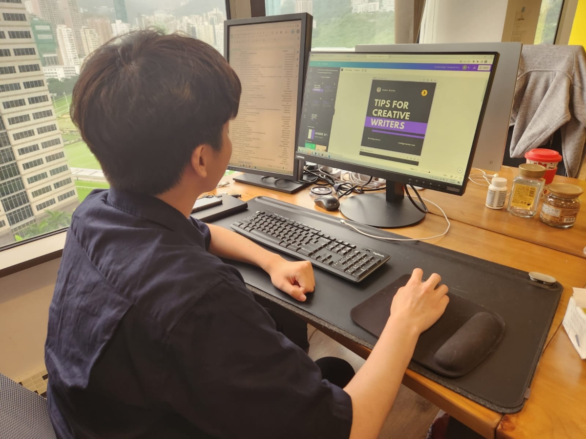 20歲Robin在知專設計學院主修插畫，剛於去年畢業，由於不懂就業行情，最後透過賽馬會專業創未來計劃，才找到現時設計工作。