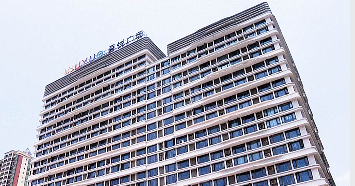 初步勘察判斷該公寓2樓的拆除部分暫未影響主體結構安全。