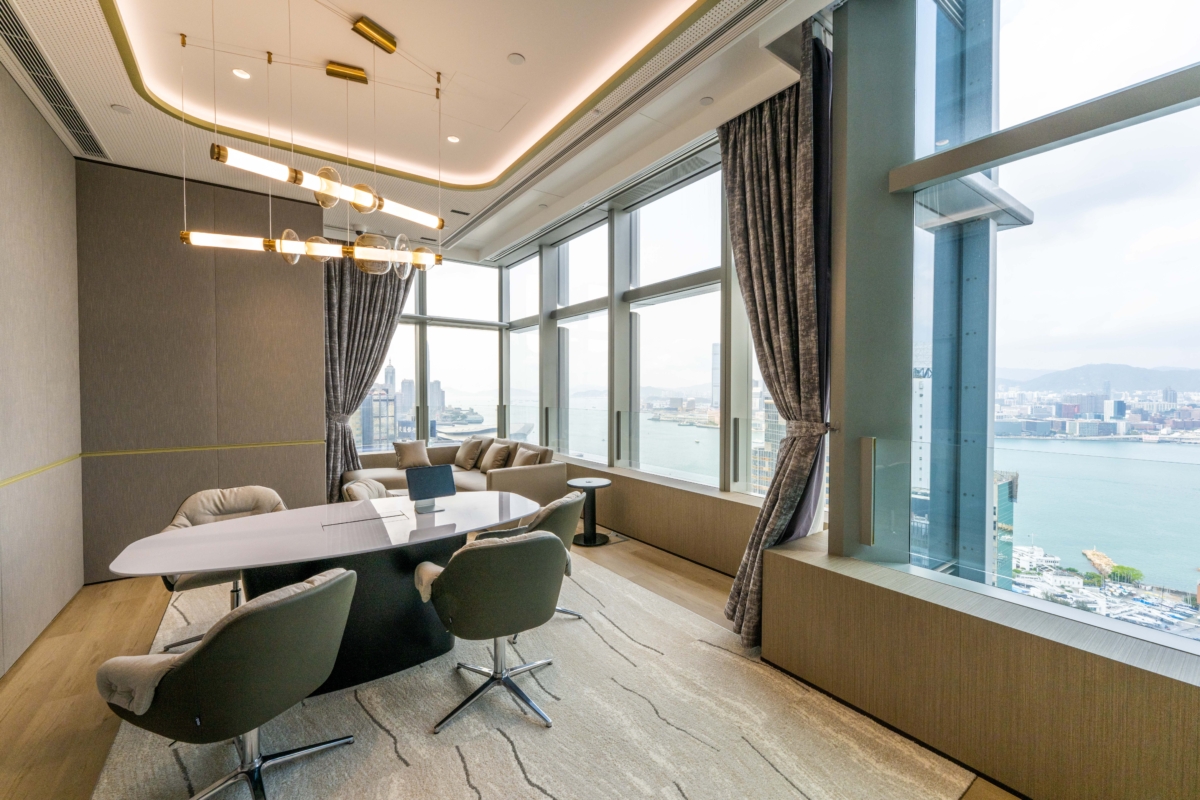 高淨值客戶可在私穩度高的會客室中,享受個人化的專業財富規劃服務