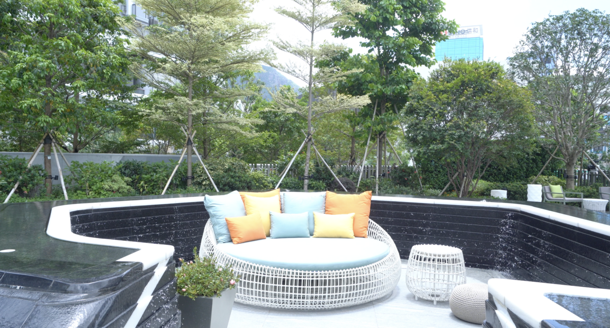 為了配合啟德的發展敍事，HENLEY PARK設計上加入了綠色生活元素