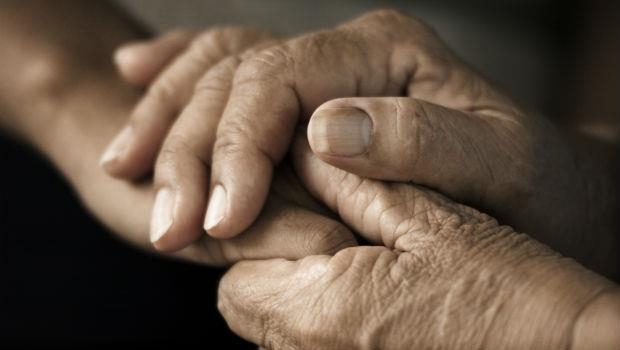 受害老人與經營者已斷聯,目前老人正在諮詢律師,希望通過法律途徑,拿回屬於自己的血汗錢。