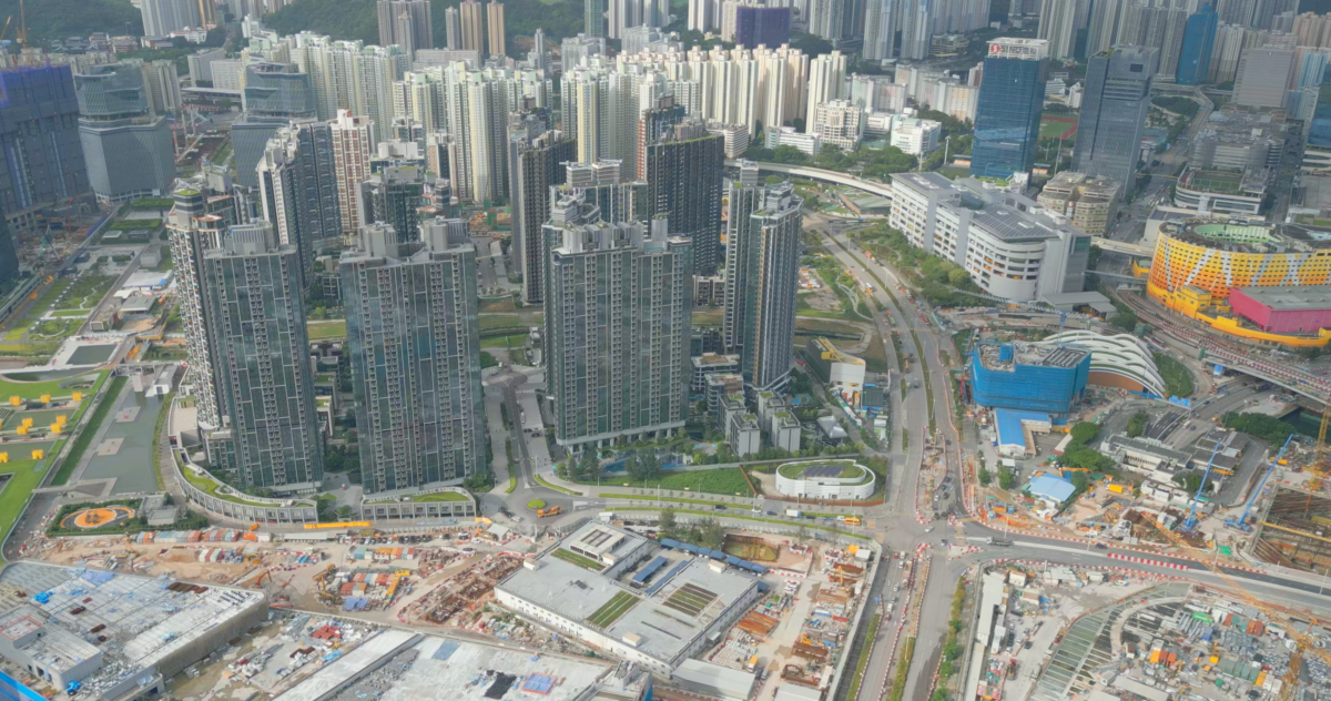 發展商亦早圍繞港鐵站佈局，未來大型新盤將再難以靠近核心區