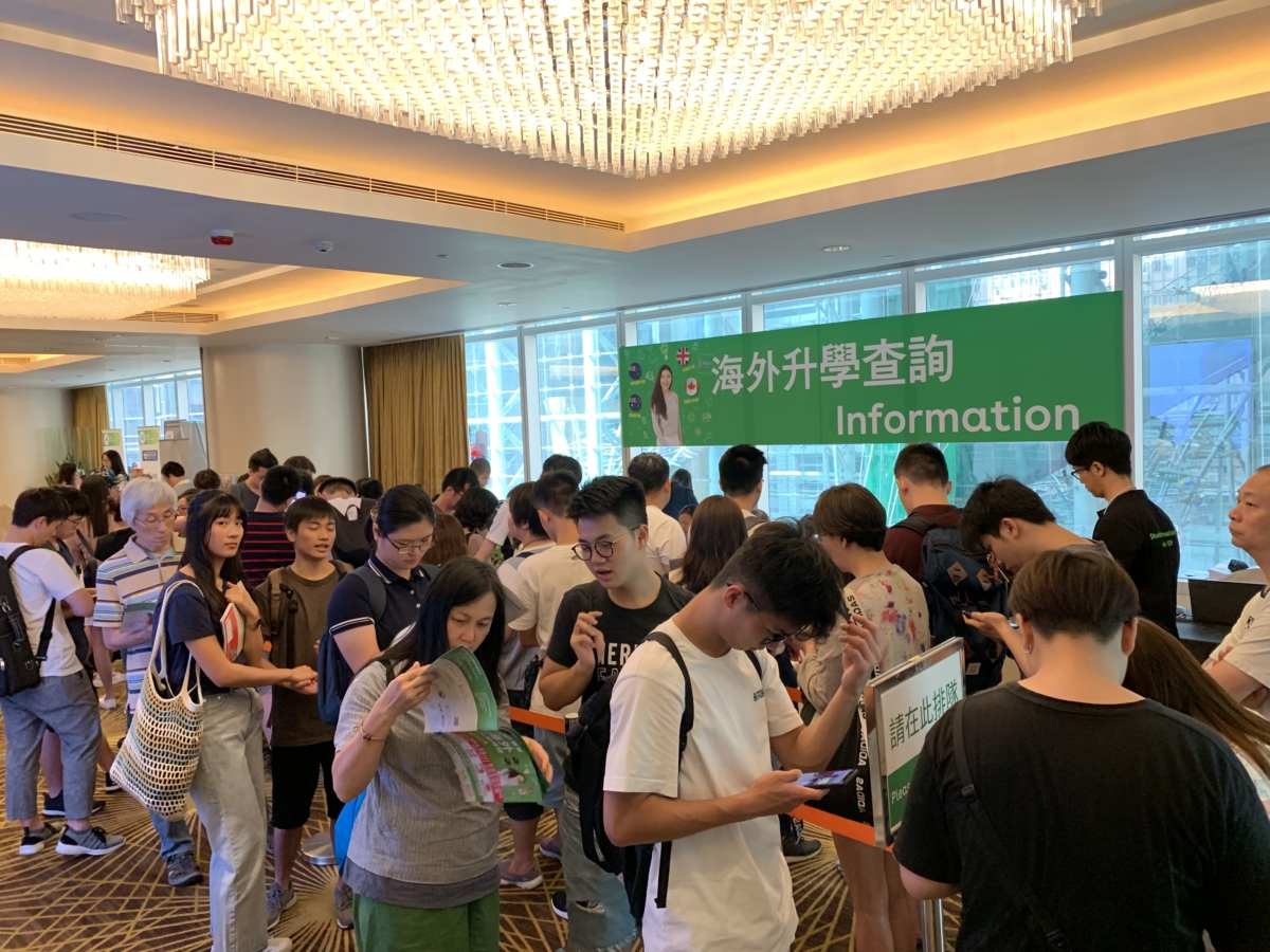 每年IDP教育海外升學聯招均吸引大量有意到海外升學人士前來查詢