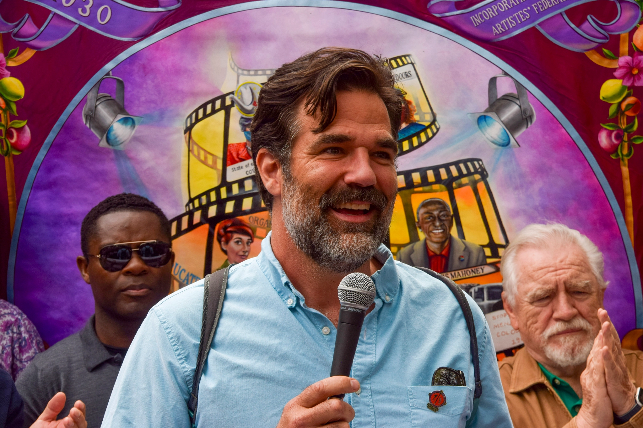 曾出演Netflix科幻神劇《黑鏡》(Black Mirror)的美國影星Rob Delaney公開怒斥Netflix對業内演員的不公薪酬待遇。