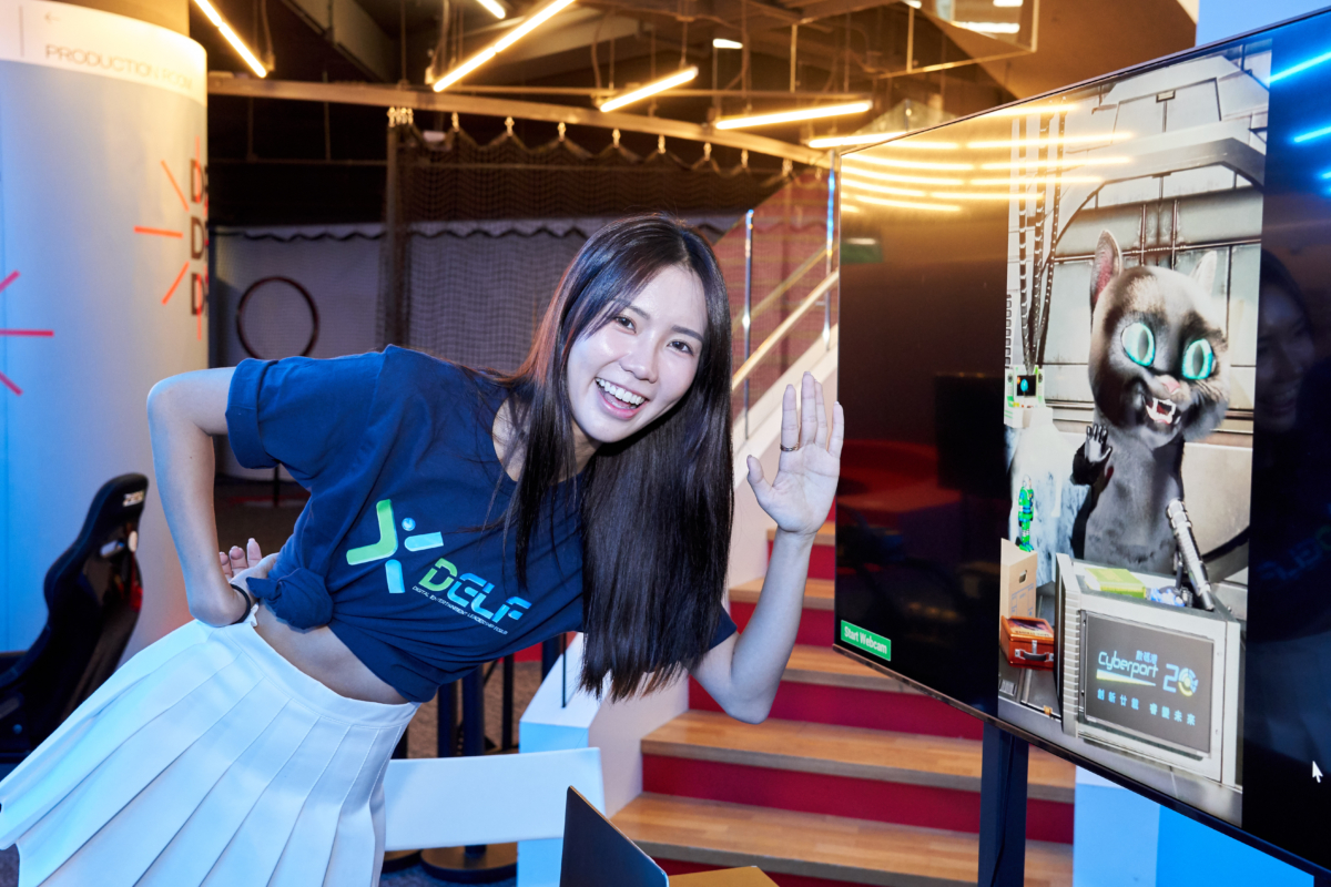 利用面部表情和動作偵測技術，一舉手一投足，全都鏡射在元宇宙貓上，讓你與虛擬角色融為一體，暢所欲言