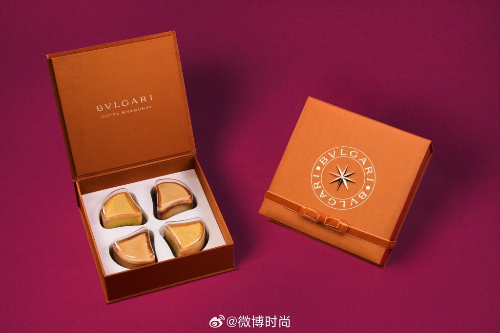 上海寶格麗酒店推出售價988元的4粒裝月餅禮盒現已被搶光。