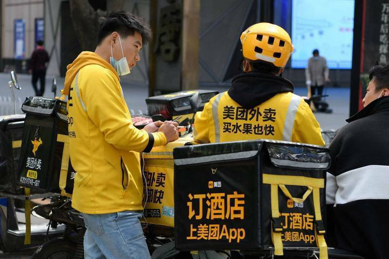 民眾在失業衝擊下投入零工行業,以求三餐溫飽。