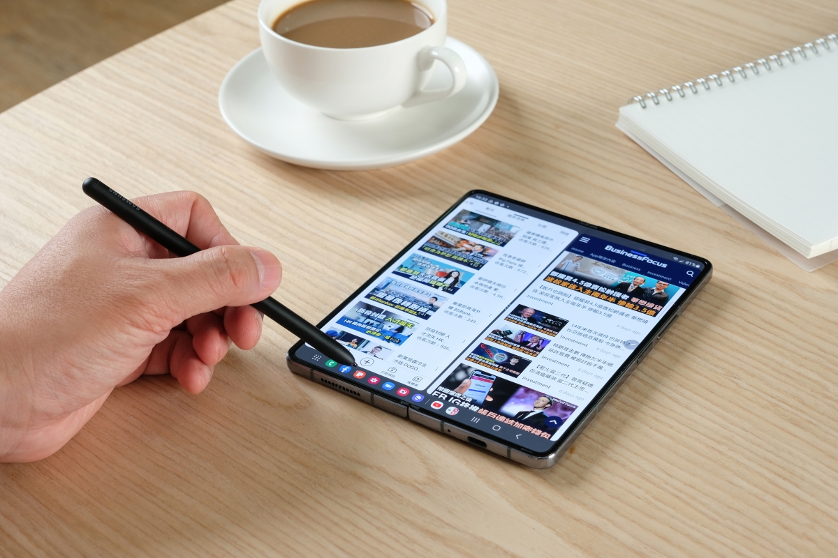 屏幕下方擁有工作列,是大家熟悉的平板電腦介面,用起來更得心應手。