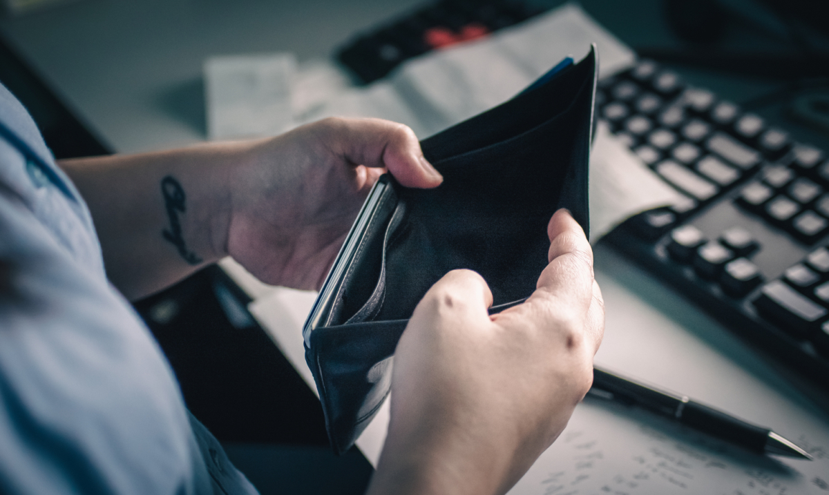 黑天鵝或奪走中產的資產,反而窮人甚麼都不怕。