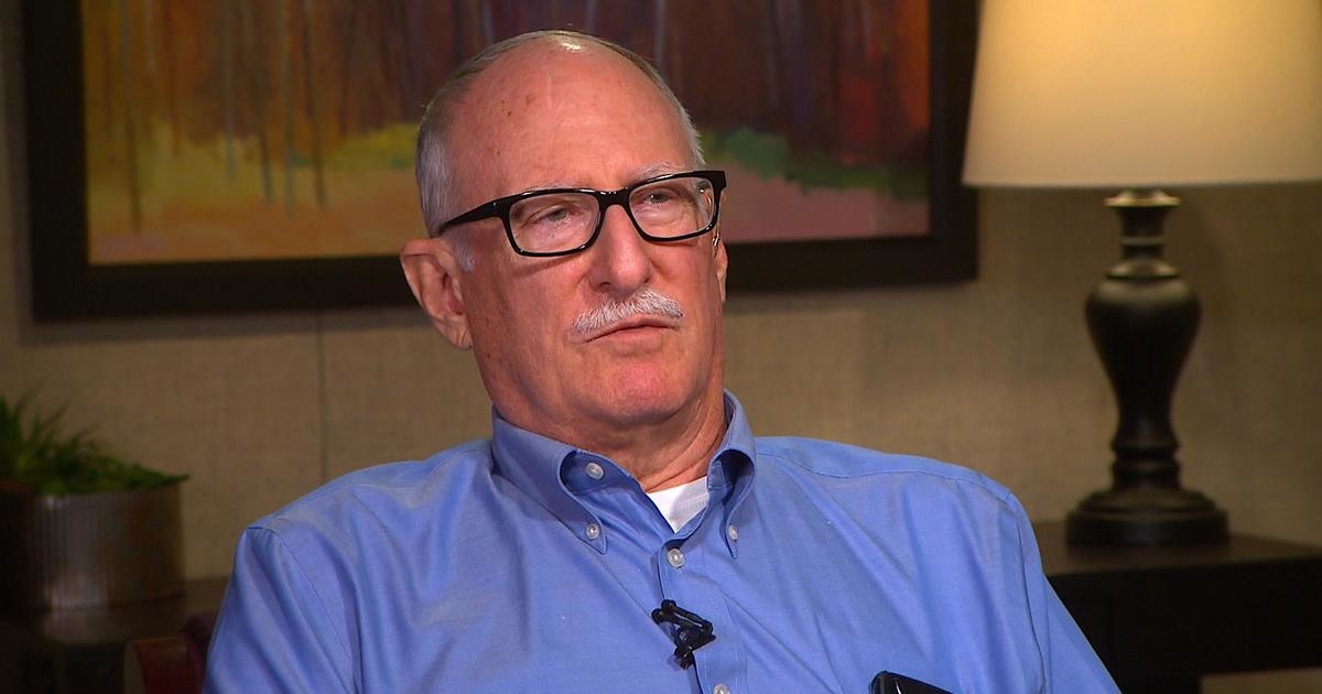 發明安全密碼指南的Bill Burr表示,指南是在網絡還未普及的1980年代完成,很多規則都放錯了重點,因此向受到困擾的人們道歉。