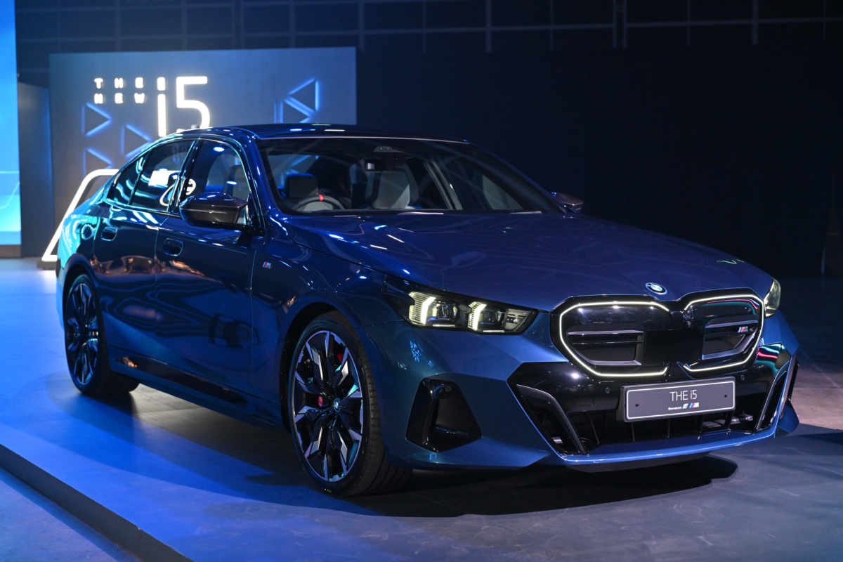 i5雖然空間感十足、車體大,但操控感覺就像是在駕駛小型車般靈活