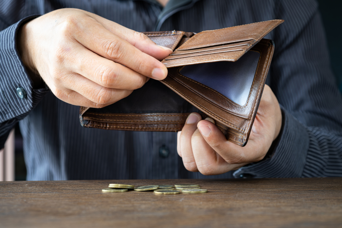 父母宜及早教年幼子女理財及儲蓄，免他們長大後入不敷支甚至啃老。