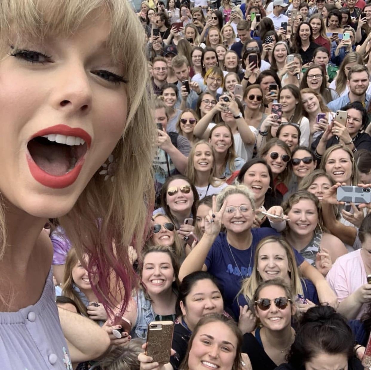 代表美國流行音樂天后Taylor Swift粉絲名稱的「Swiftie」也在候選名單内。