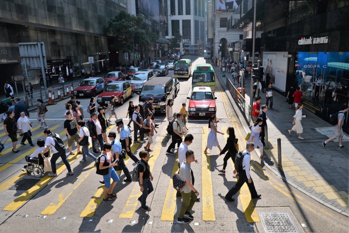 香港專業人士有4成料明年極可能「冇人工加」,只有58%人估計明年會加薪,幅度僅在1%左右。