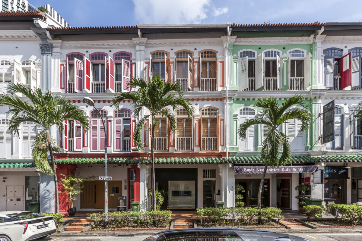 有傳馬雲妻子張瑛以個人名義在新加坡買下位於達士敦路70號至72號的3棟店屋，可能會用作招待親友貴賓的私人會所。