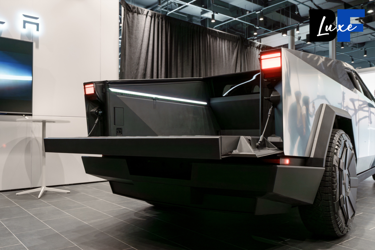 車尾設有6 x 4呎大型貨斗