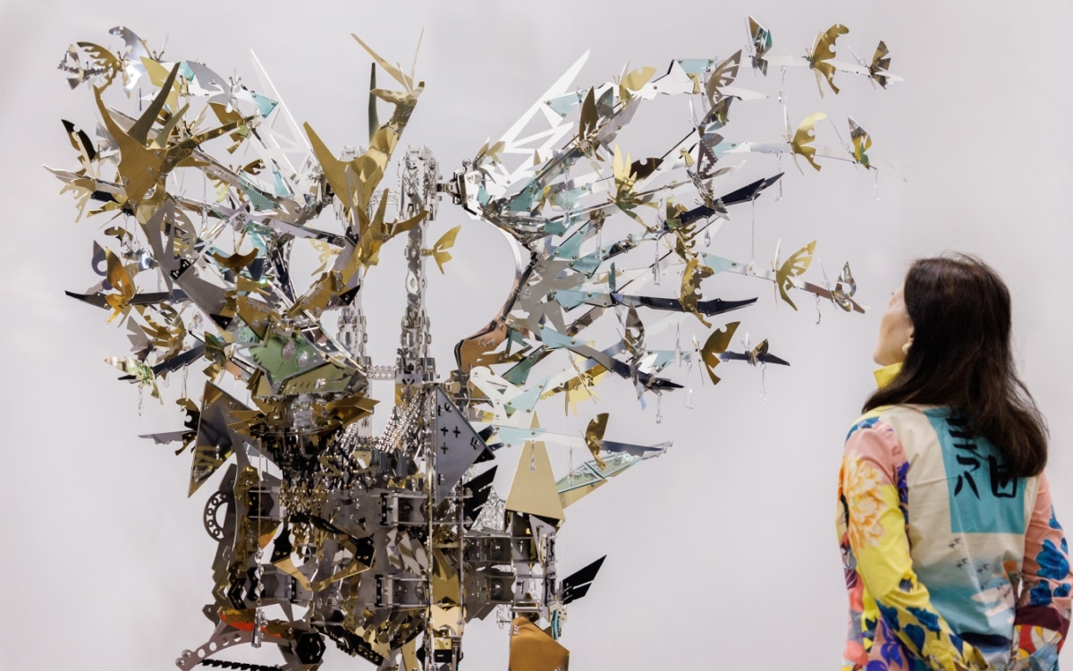 多元的展品自繪畫、雕塑到裝置藝術、攝影、數位藝術多元媒材都有