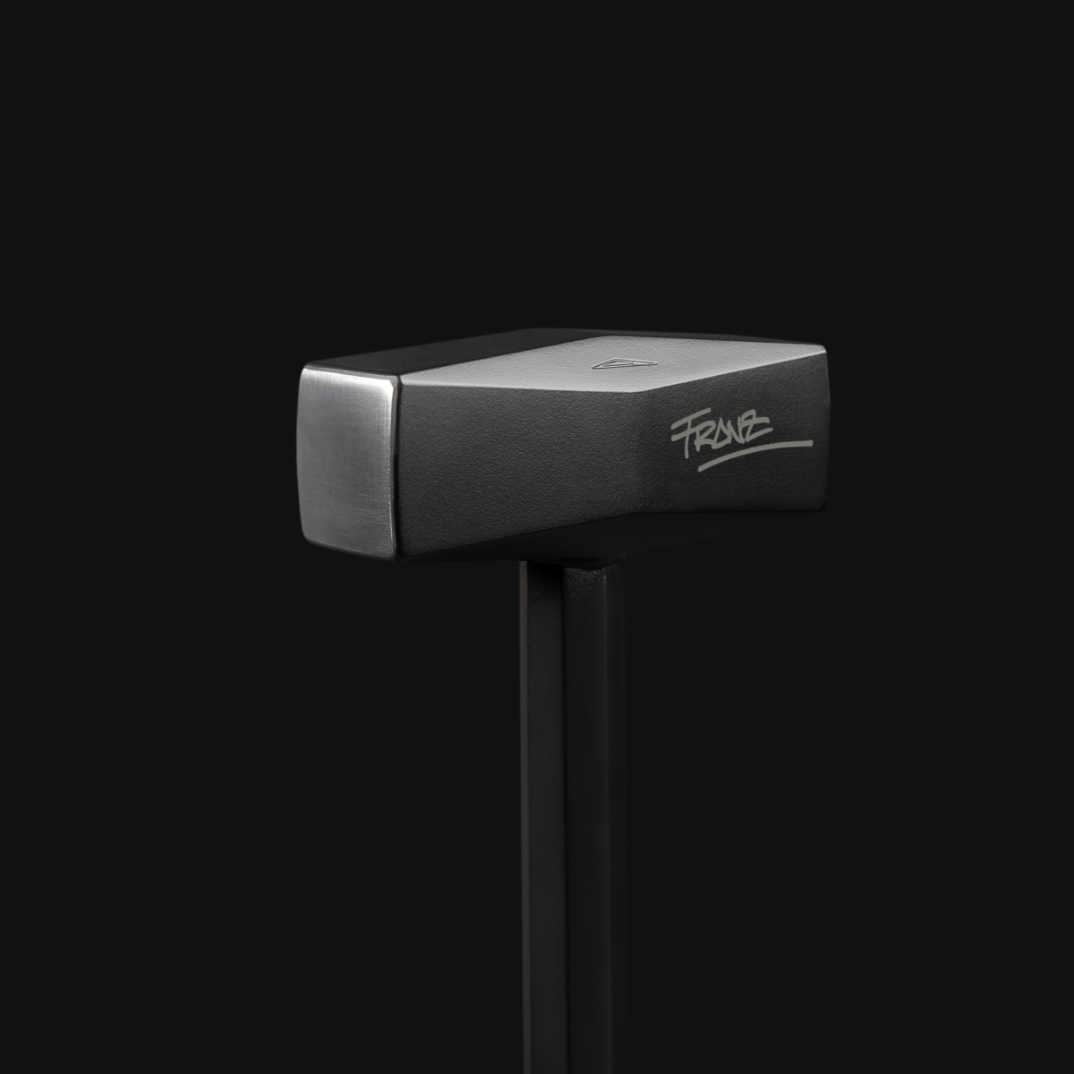 Elon Musk推出了「Cyber​​Hammer」