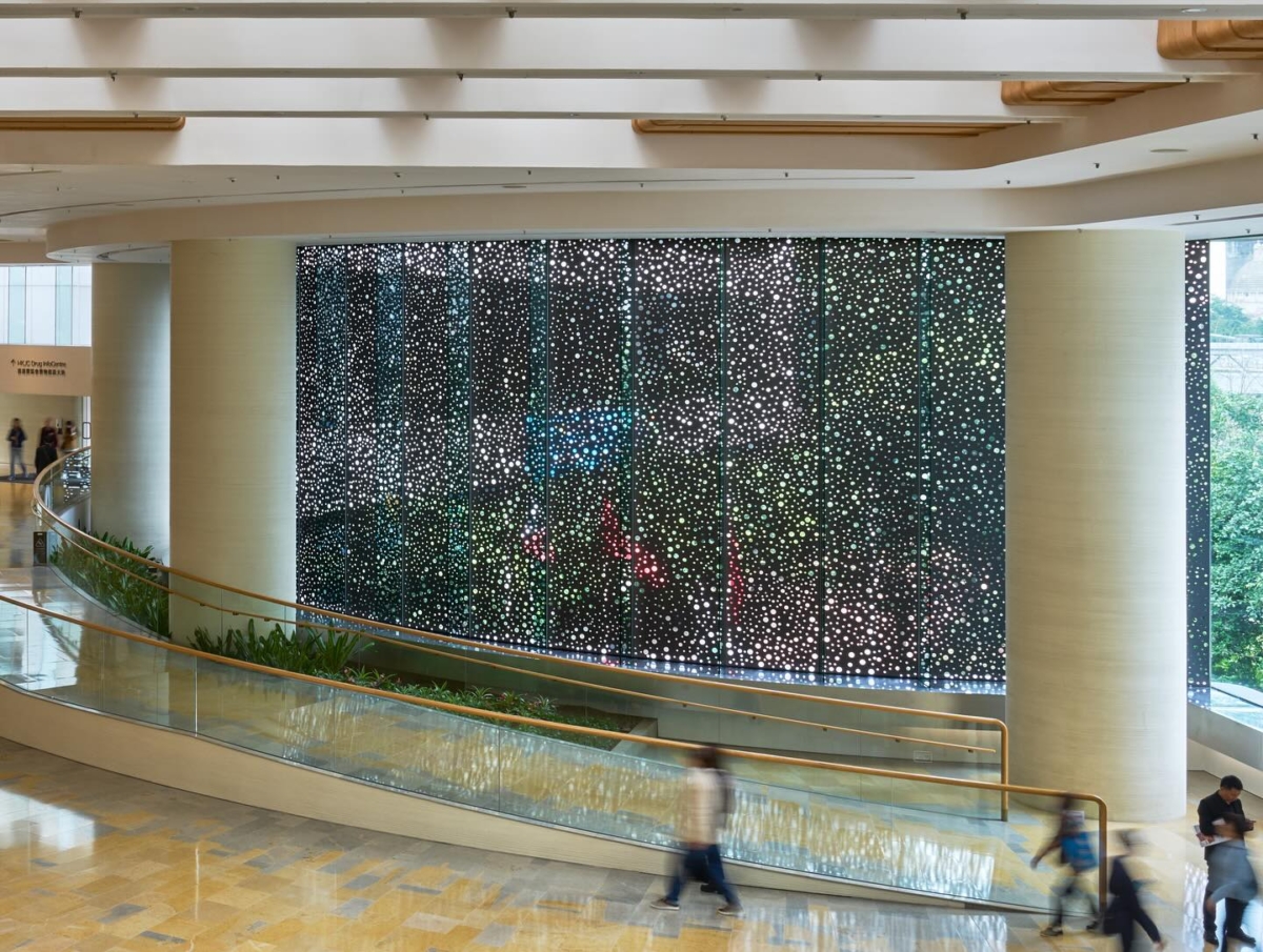 於香港太古廣場展出