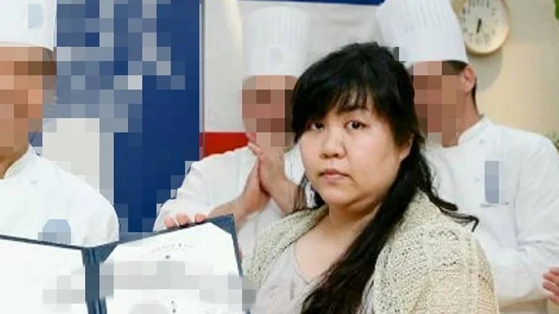 據稱,這些被害男子在死前都曾向木嶋佳苗交出巨款,疑是被佳苗所騙。加上其他6項涉及總額超過1000萬日圓(約53萬港元)詐欺案件,木嶋佳苗總共從受害者身上詐取了超過1億日圓(約530萬港元)的巨款。