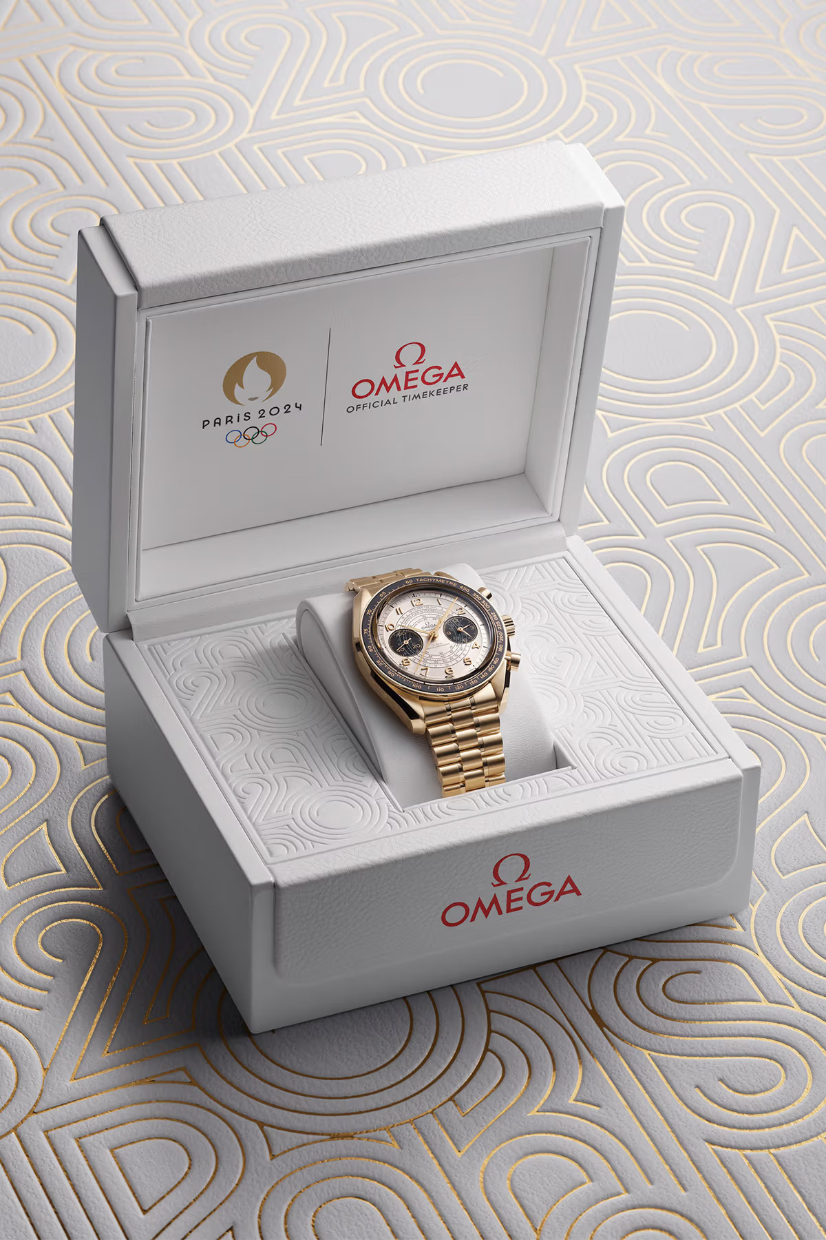 18K Moonshine™ 金錶殼與錶鍊搭配陶錶圈