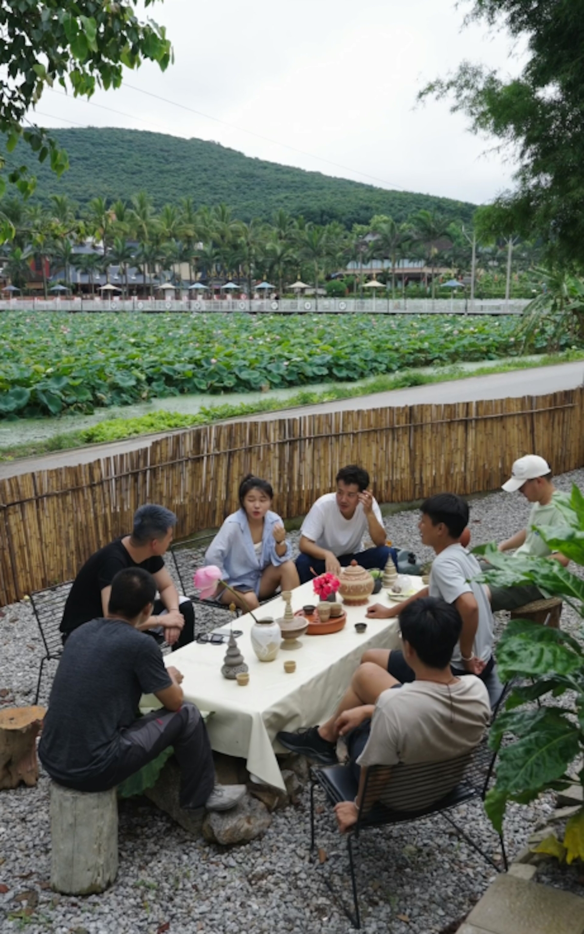 青年養老院租客主要分為兩大類,「一是自由工作者,來這增加社交機會;二是在工作或生活上遇到瓶頸的年輕人,需要調整,休息好後再重新出發。」值得注意的是,45歲以上、從沒上過班的人不得入住。