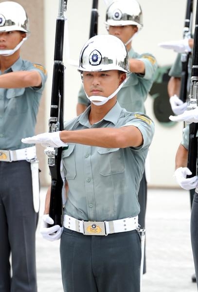 台灣男神明道服役時期