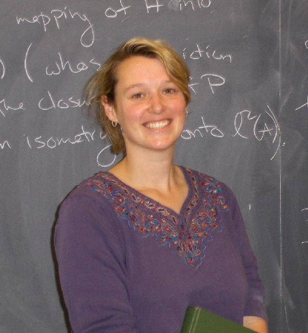 開創PokéMath數學課程的數學系副教授Colleen Mitchell