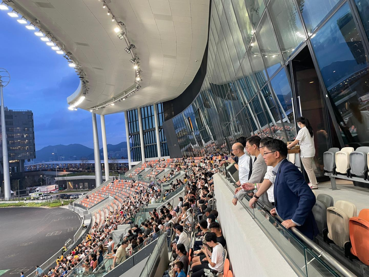 有從事活動策劃十多年、組織過國際級業界盛事的專業人士表示,她發現門票有列明位置,但最終不設劃位,座位位置的指示也不足。