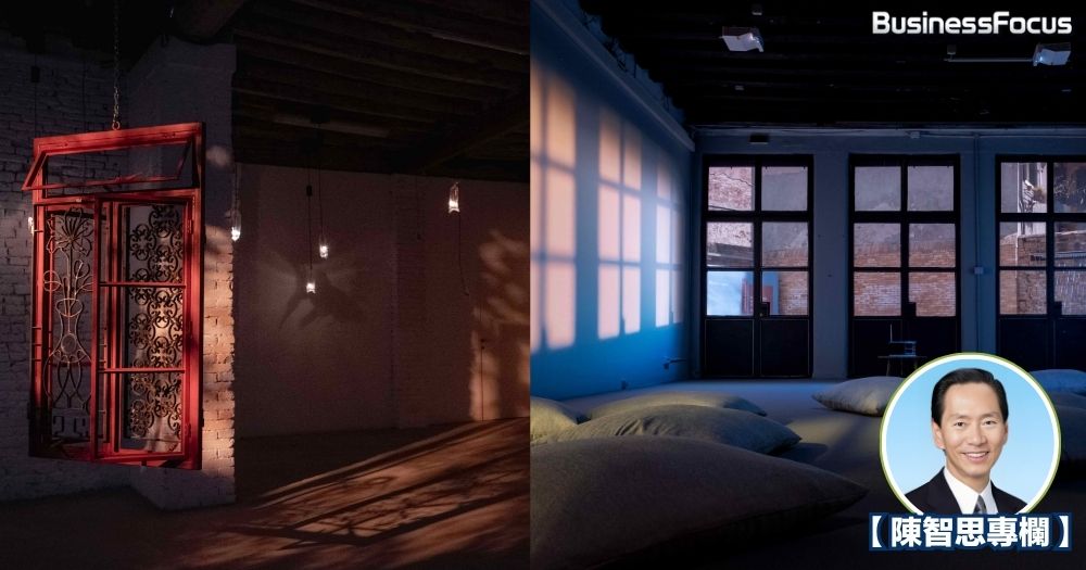 威尼斯正舉行第61屆威尼斯視藝雙年展,代表香港參展的兩位藝術家伍韶勁與許開嬌,以五組裝置作品將香港獨特的東西文化交融生活經驗,帶到這個國際舞台!